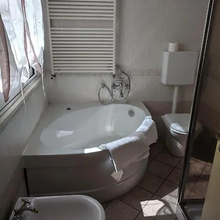 Bed and breakfast D'elite & Breakfast 4*